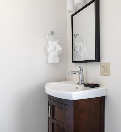 اتاق سوپریور با تخت بزرگ, Historic Streetcar Inn