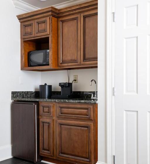 اتاق سوپریور با تخت بزرگ, Historic Streetcar Inn