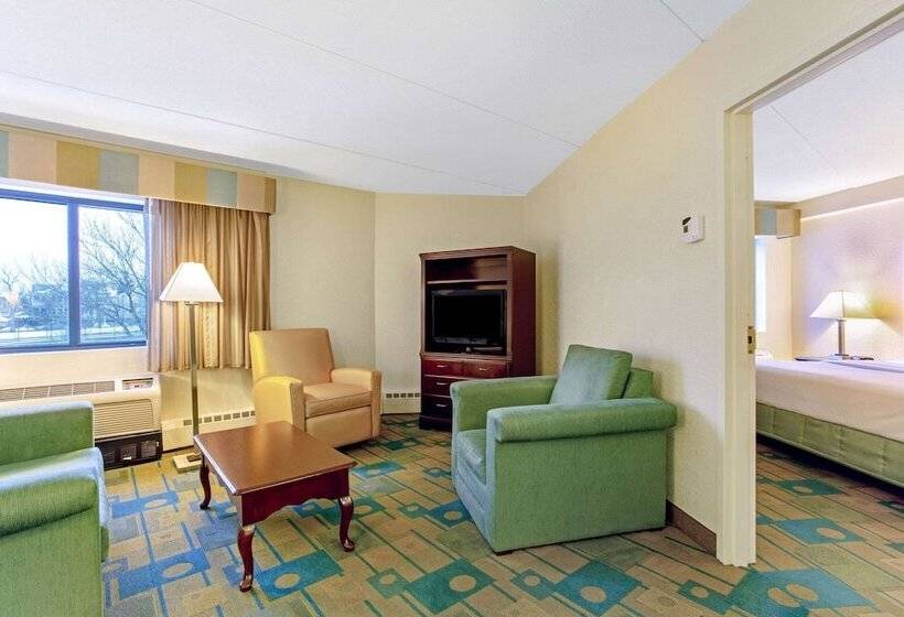 جناح ديلوكس, La Quinta By Wyndham Boston Somerville