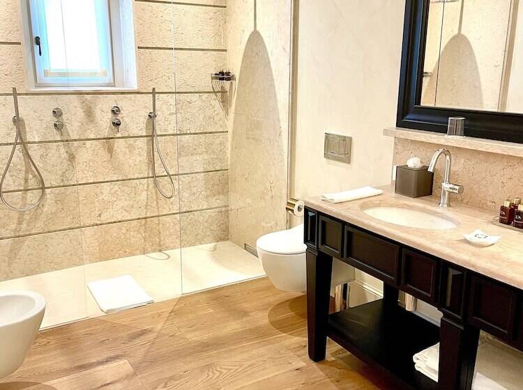 اتاق لوکس با چشمانداز باغ, L'Andana Tenuta La Badiola