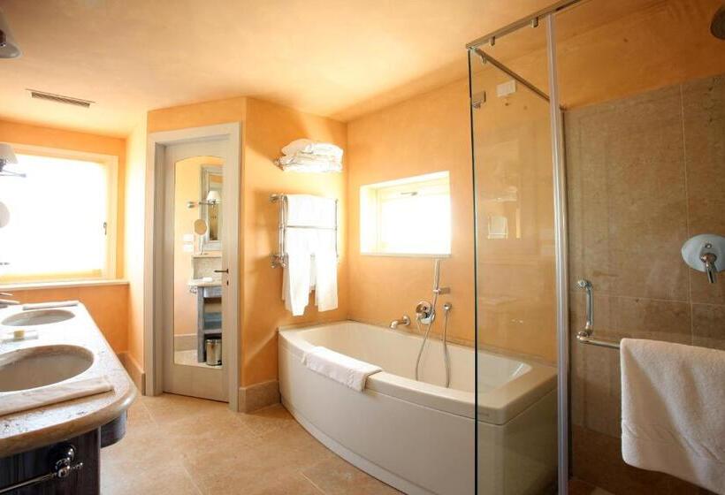 2 Bedroom Suite with Terrace, L'Andana Tenuta La Badiola