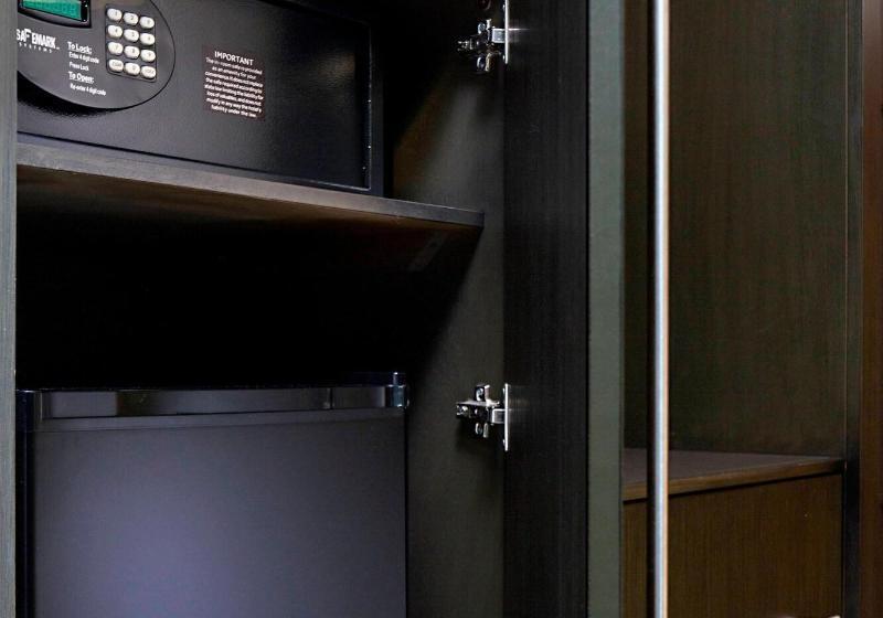 带大床的标准间, Marriott Dfw Airport South