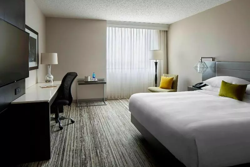 اتاق استاندارد با تخت بزرگ, Marriott Dfw Airport South