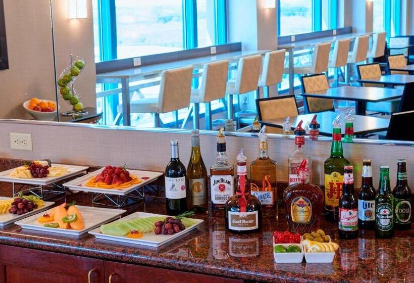 غرفة قياسية, Milwaukee Marriott West