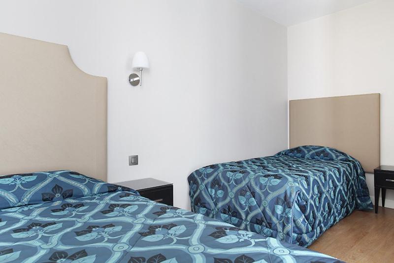 اتاق استاندارد چهار تخته, Montpensier