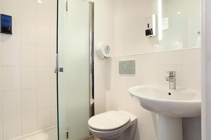 اتاق استاندارد چهار تخته, Montpensier