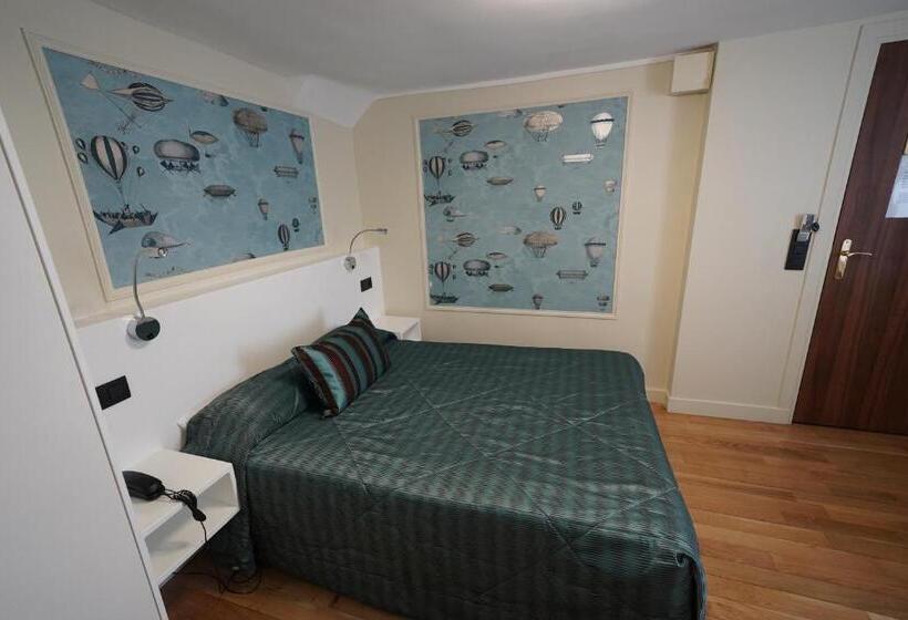 اتاق استاندارد یک نفره, Montpensier