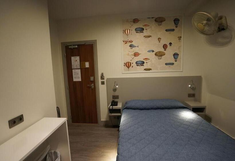 اتاق استاندارد یک نفره, Montpensier