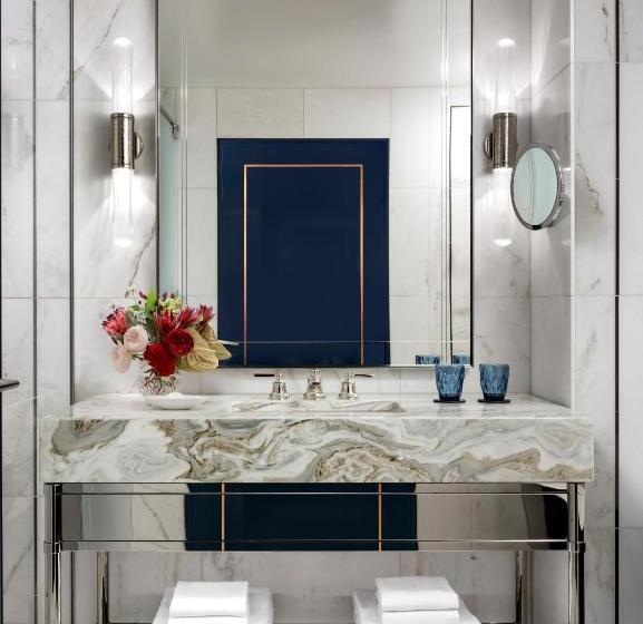 غرفة بريميوم, Raffles Boston