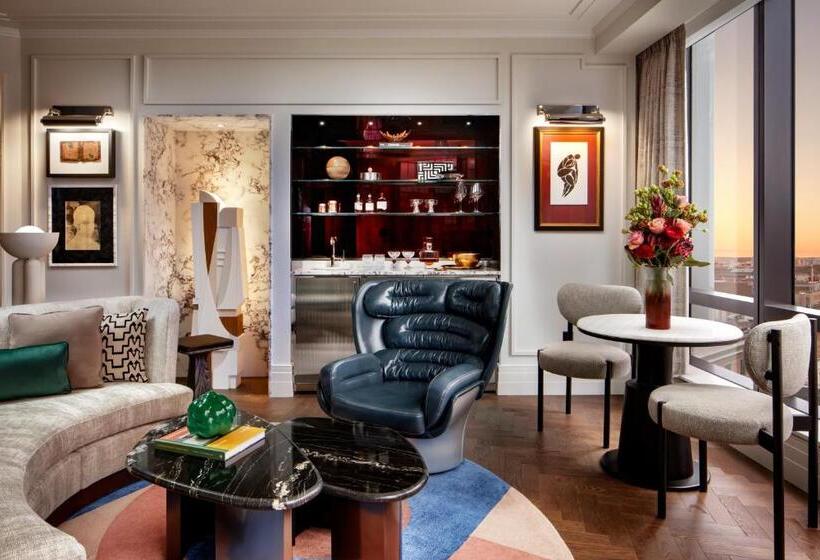 جناح سرير كينج, Raffles Boston