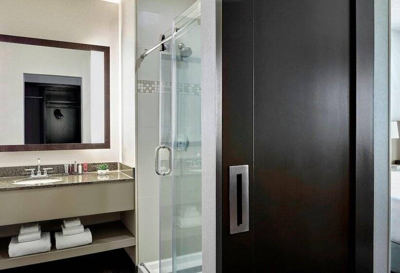 غرفه قياسيه سريرين مزدوجين, Seattle Marriott Redmond