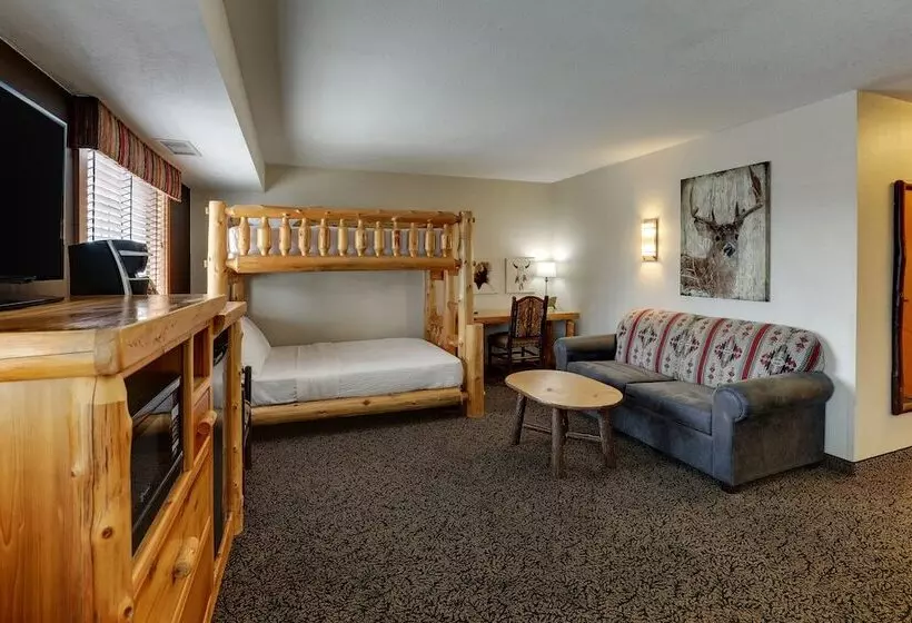 سوییت خانوادگی, Stoney Creek Inn Quincy