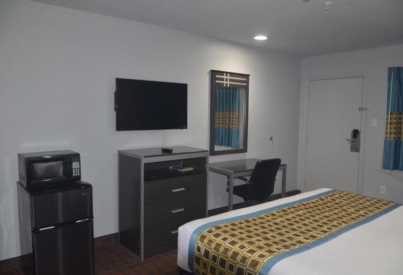 Стандартный Номер Кровать Кинг, Travelers Inn