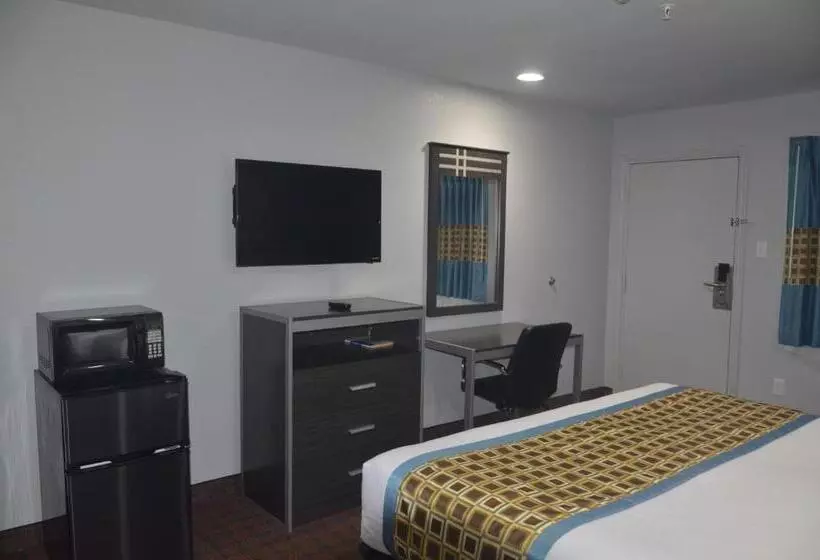 Standard-huone King-vuode, Travelers Inn
