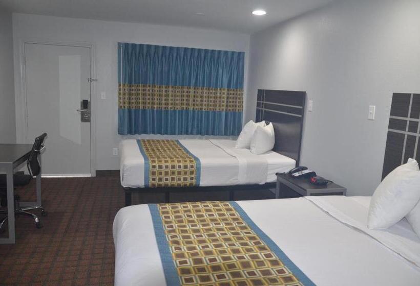 Номер Стандарт, Travelers Inn