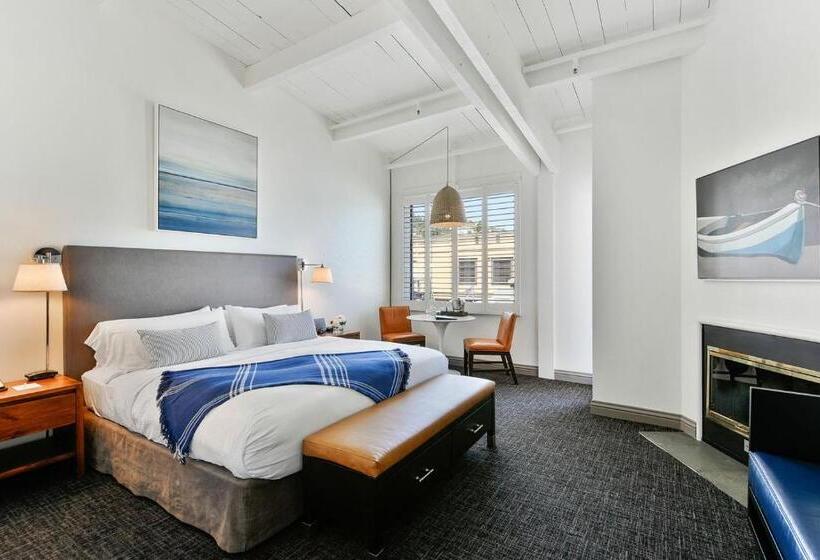 غرفة ديلوكس سرير كينج, Waters Edge