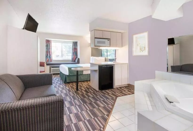 デラックススタジオ, Microtel Inn & Suites Claremore