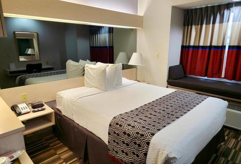 غرفة قياسية لذوى الاحتياجات الخاصة, Microtel Inn & Suites Claremore