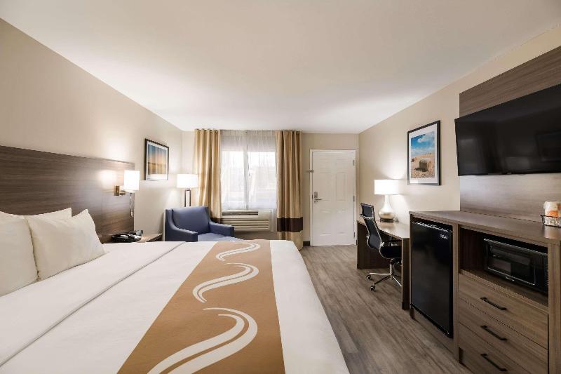 غرفة ديلوكس لذوى الاحتياجات الخاصة, Microtel Inn & Suites Claremore