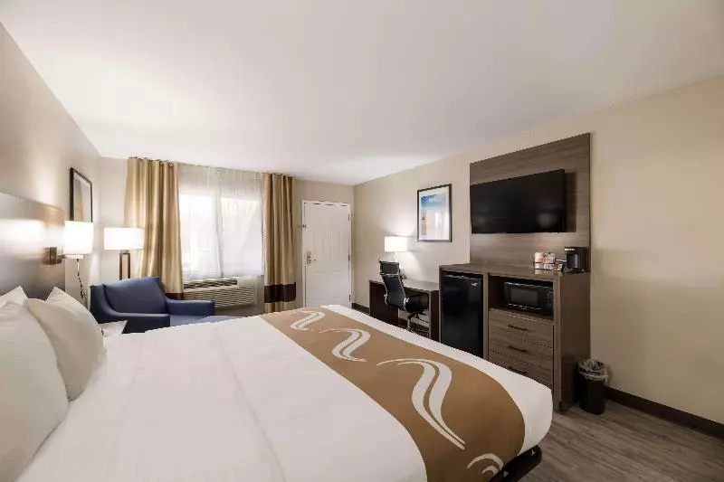 障害者適応デラックスルーム, Microtel Inn & Suites Claremore