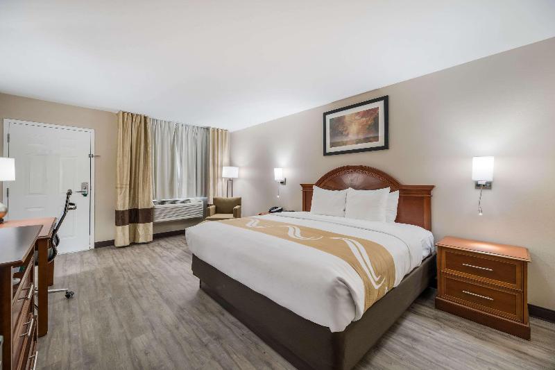 غرفة ديلوكس لذوى الاحتياجات الخاصة, Microtel Inn & Suites Claremore