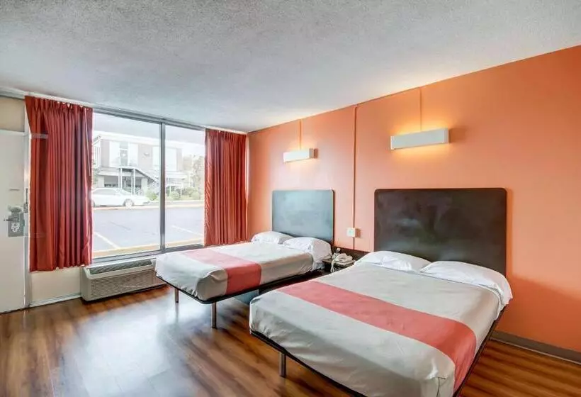 デラックスの４人部屋, Motel 6 Somerset, Ky