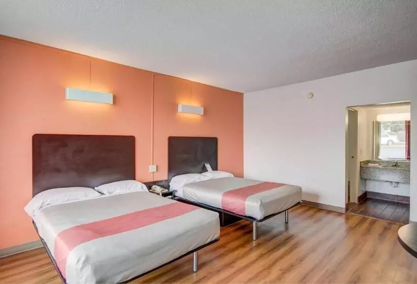 デラックスの４人部屋, Motel 6 Somerset, Ky