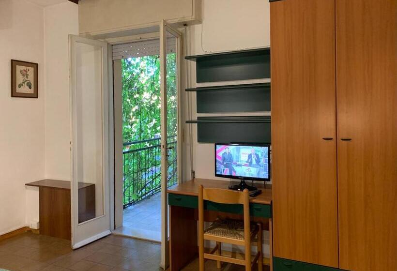 带阳台的三人标准间, Garni Picnic