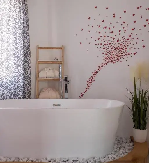 デラックスルーム, Intra Rooms