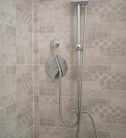スタンダードルーム, Intra Rooms