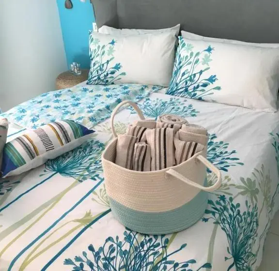 スタンダードルーム, Intra Rooms