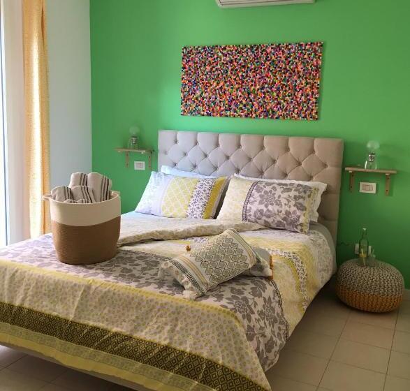 غرفة قياسية, Intra Rooms