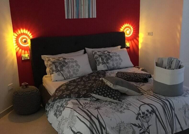 غرفة ديلوكس, Intra Rooms