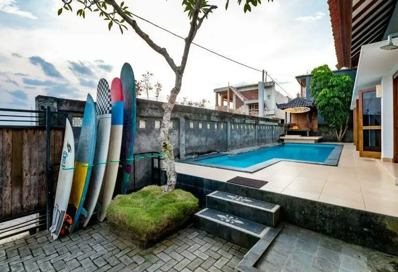 Villa 1 Makuuhuone, Medewi Surf Villa