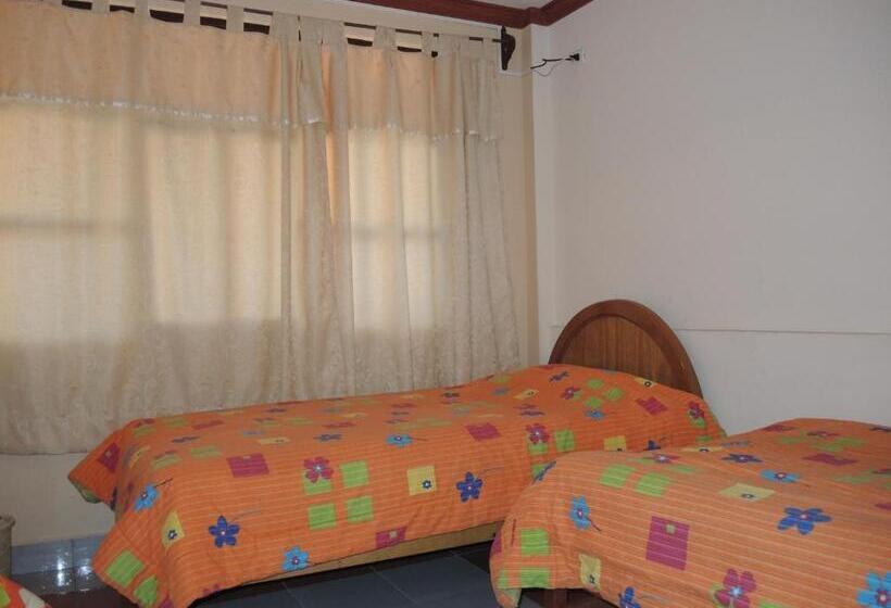 اتاق استاندارد سه تخته با سرویس بهداشتی مشترک, Hostal Valle Hermoso