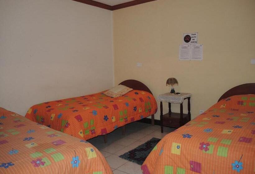 اتاق استاندارد سه تخته با سرویس بهداشتی مشترک, Hostal Valle Hermoso