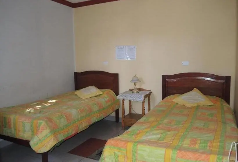 تختخواب در اتاق مشترک, Hostal Valle Hermoso