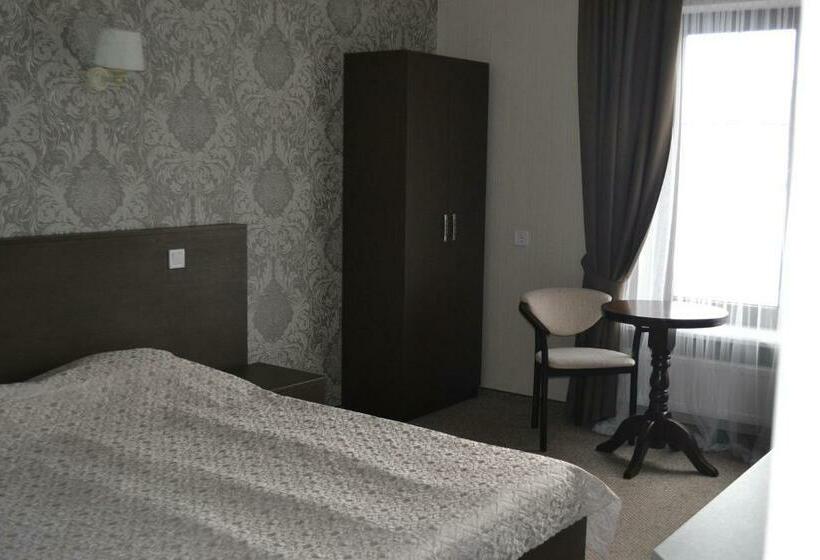 标准间, Complex Dvir Kniazhoiy Korony