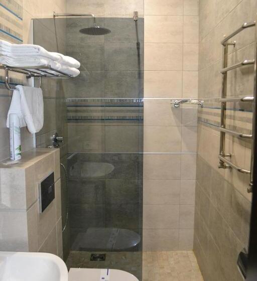 家庭小型套房, Complex Dvir Kniazhoiy Korony