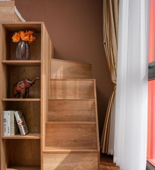 ファミリールーム, Viryla Boutique