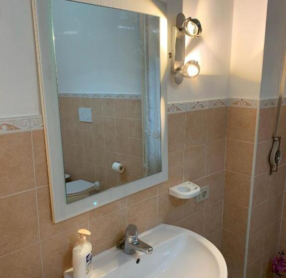 اتاق استاندارد با تراس, Poggio Del Sole Guest House