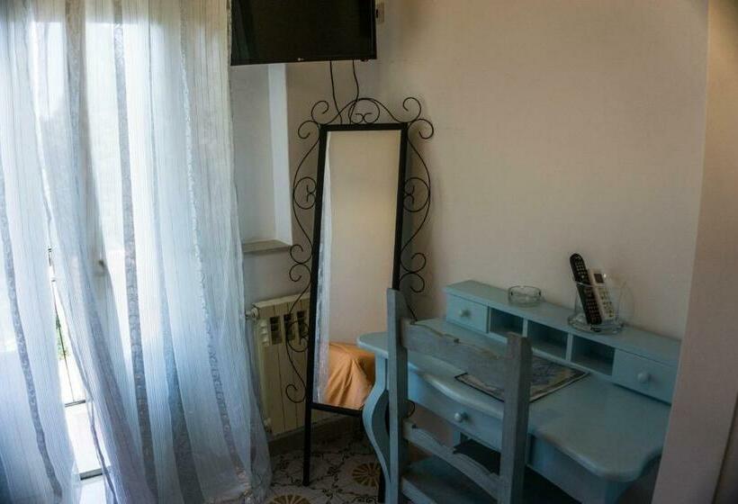 اتاق استاندارد یک نفره, Villa Moschella