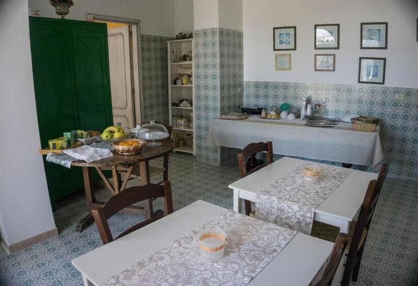 اتاق استاندارد یک نفره, Villa Moschella