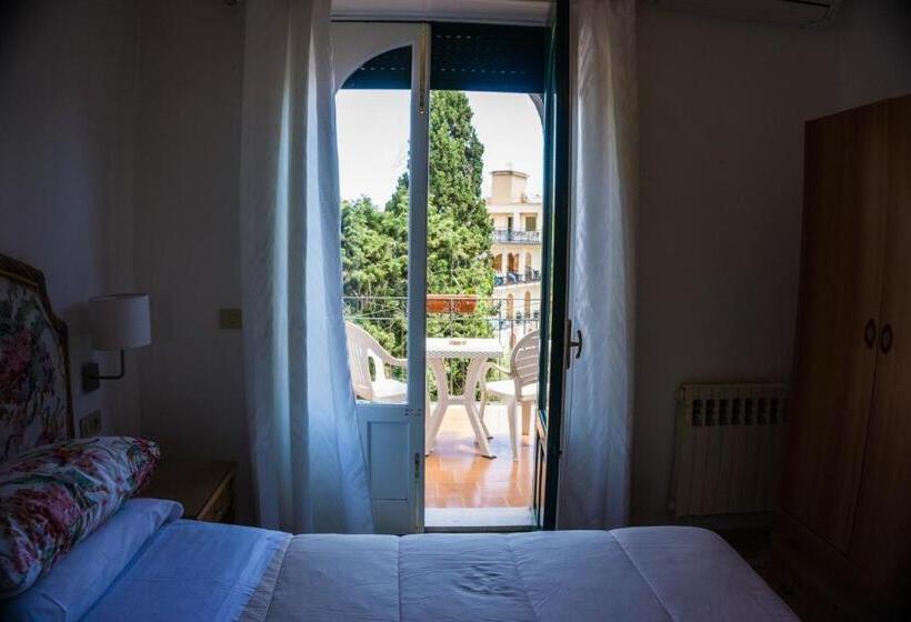 اتاق استاندارد, Villa Moschella