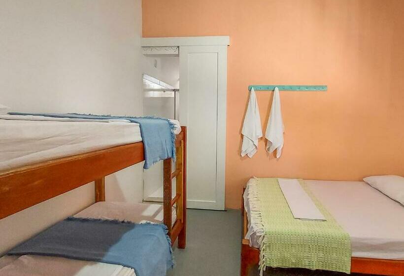 חדר משפחתי, Hostel Casa Grande