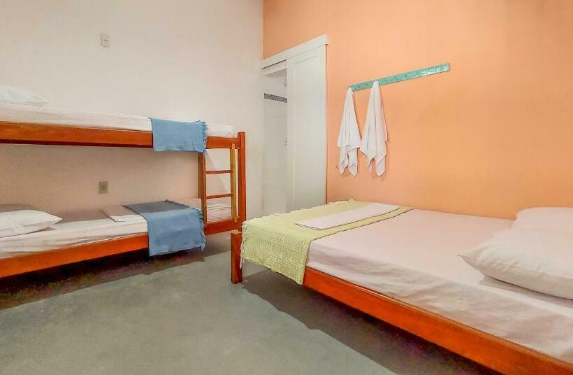 חדר משפחתי, Hostel Casa Grande