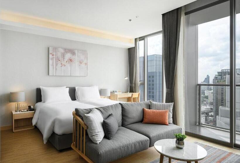 استودیوی لوکس, Oakwood Suites Bangkok