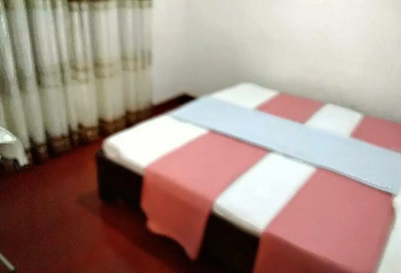 Economy-huone, New Mount Villa