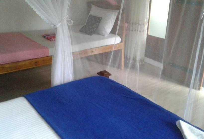 3 Bett Deluxe Zimmer, New Mount Villa