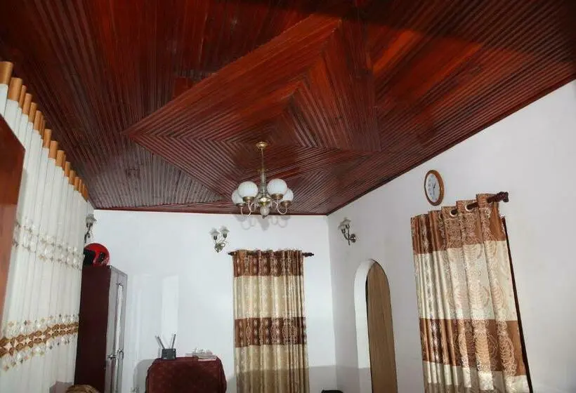 Deluxe Kolmen Hengen Huone, New Mount Villa